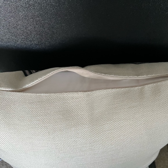 MERRY CHRISTMAS NWOT BURLAP MATERIAL DECOR PILLOW & METAL SANTA CLAUS ORNAMENT - Picture 16 of 17